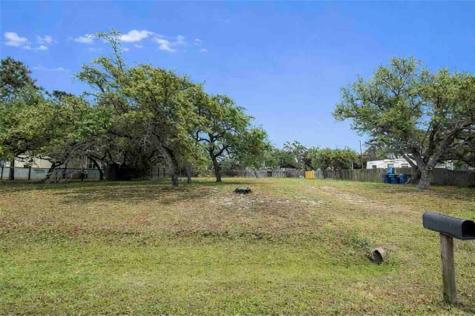 626 Pine Avenue Rockport TX 78382