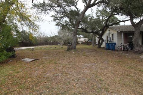 814 & 818 N Ann Rockport TX 78382