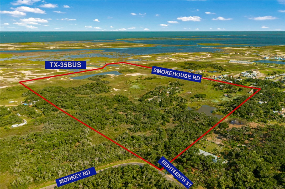 1222 Smokehouse Road Rockport TX 78382