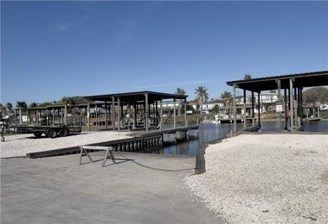 101 Caribbean Drive 25 Corpus Christi TX 78418