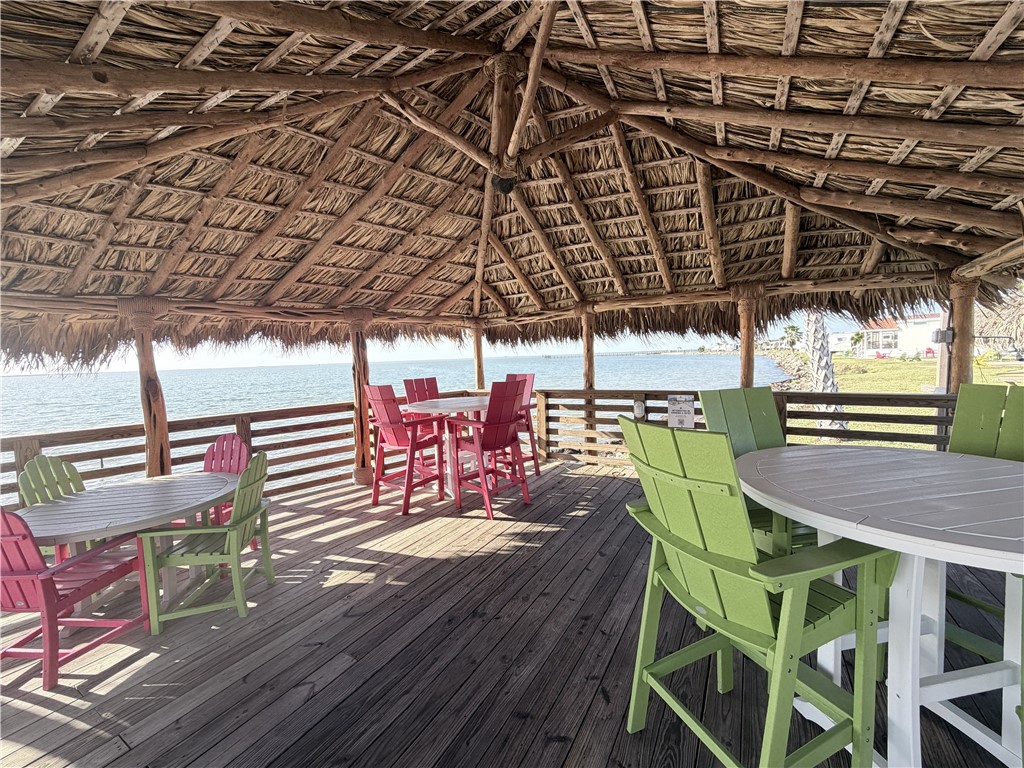 101 Caribbean Drive 25 Corpus Christi TX 78418