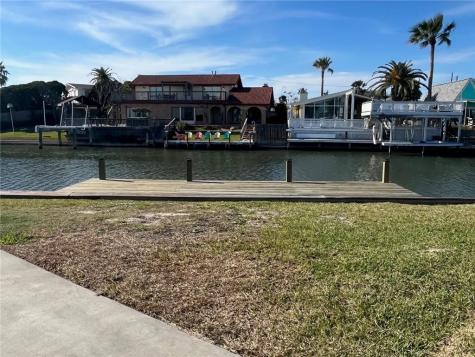 101 Caribbean Drive 25 Corpus Christi TX 78418