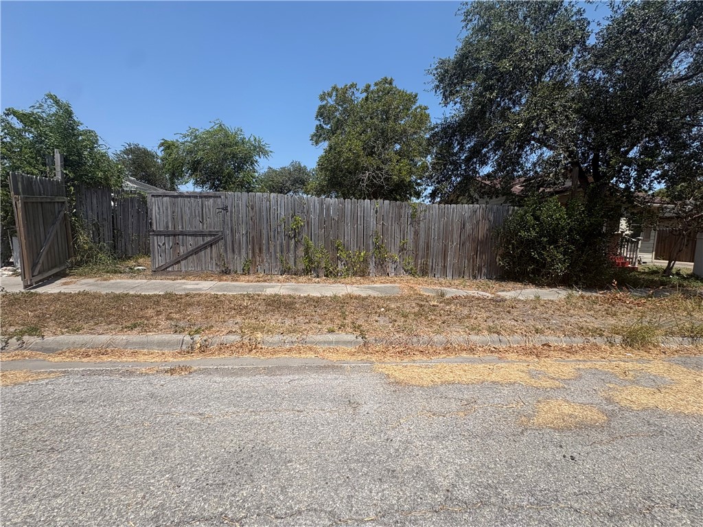 4030 Lou Street Corpus Christi TX 78405