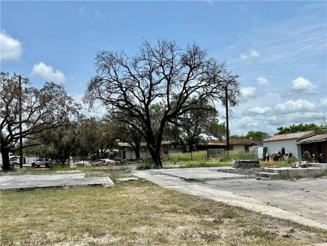 821 Hamilton Street Sinton TX 78387
