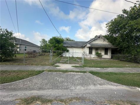 1562 S 19th Street Corpus Christi TX 78404