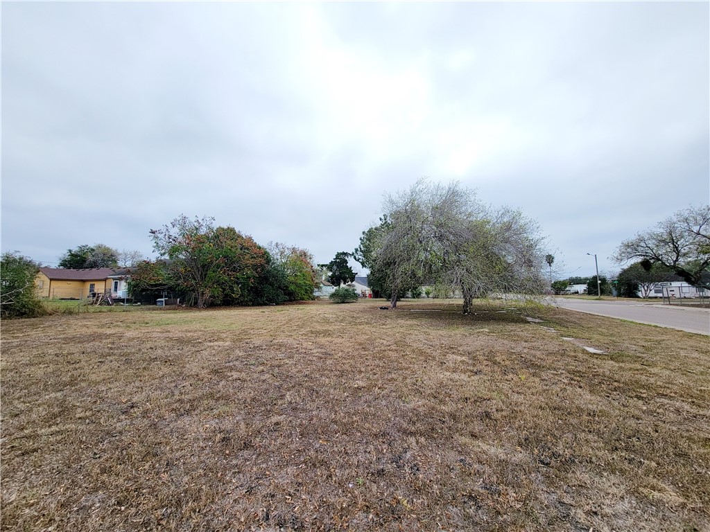 700 N 5th Street Robstown TX 78380