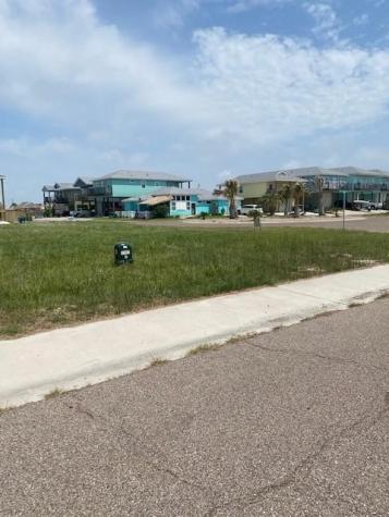 222 Port Arthur Street Port Aransas TX 78373