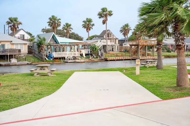 101 Caribbean Drive 20 Corpus Christi TX 78418