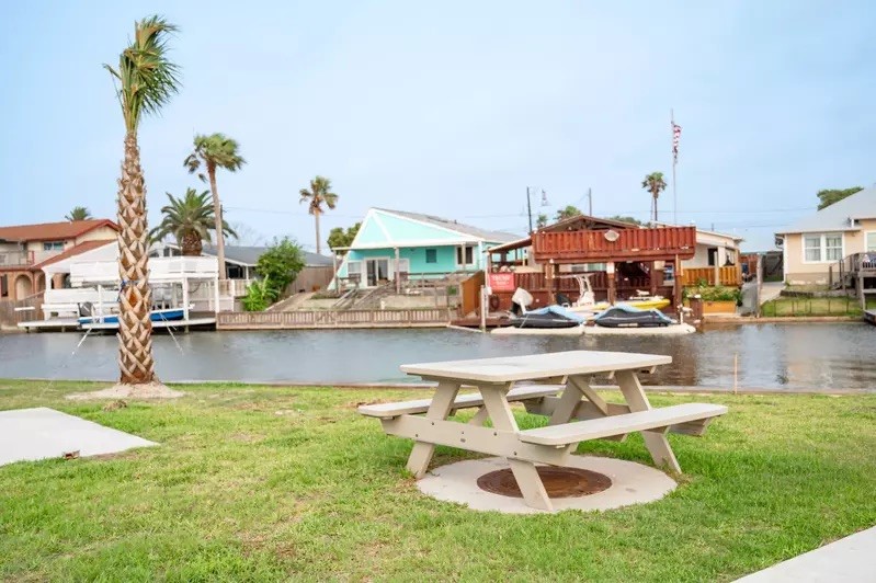 101 Caribbean Drive 20 Corpus Christi TX 78418