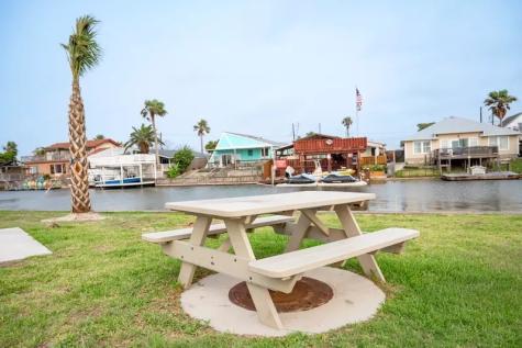101 Caribbean Drive 20 Corpus Christi TX 78418