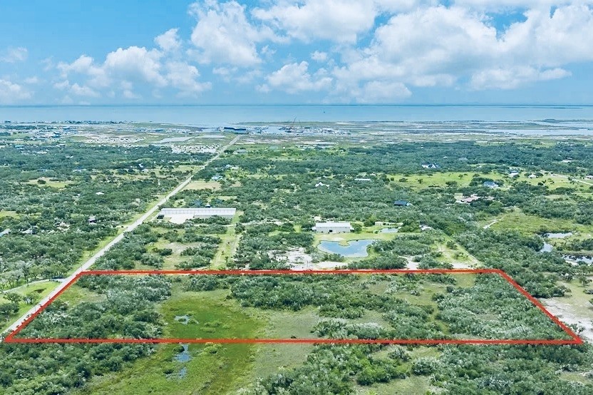 1611 16th Street Rockport TX 78382