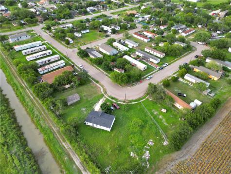 1003 John Wayne Drive Robstown TX 78380