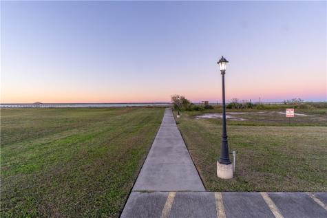 203 Sunrise Rockport TX 78382