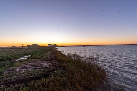 203 Sunrise Rockport TX 78382