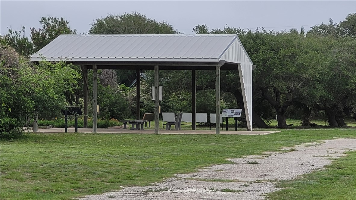 1404 S Church Street Rockport TX 78382