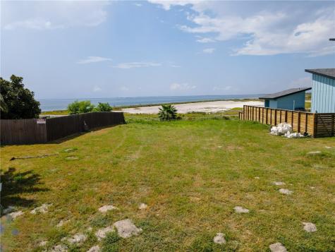 213 Bayview Drive Aransas Pass TX 78336