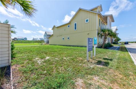 704 Sunrise Avenue Port Aransas TX 78373