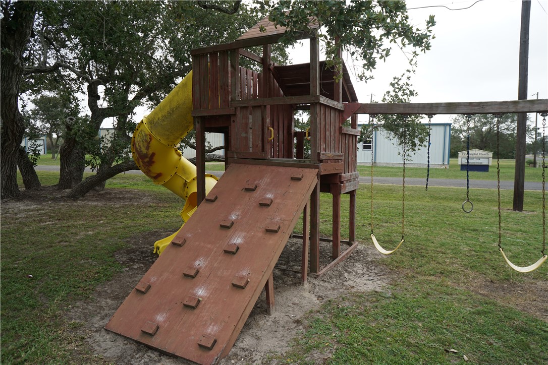 148 W Glen Oak Lane Rockport TX 78382