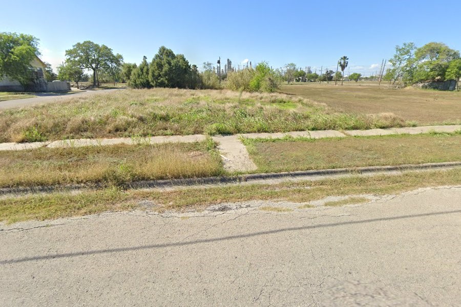 1503 Peabody Avenue Corpus Christi TX 78407