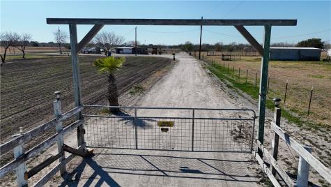 166 E County Road 303 Orange Grove TX 78372