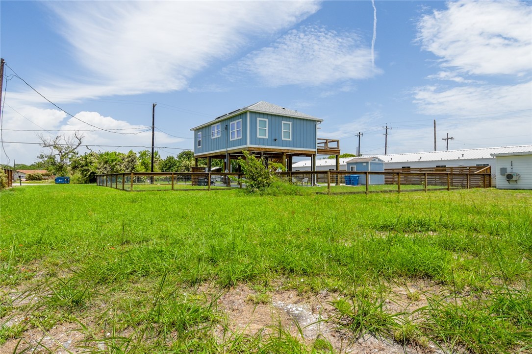 719 E Hackberry Street Rockport TX 78382