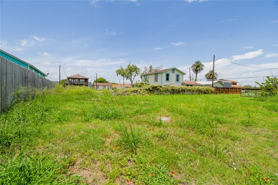 719 E Hackberry Street Rockport TX 78382