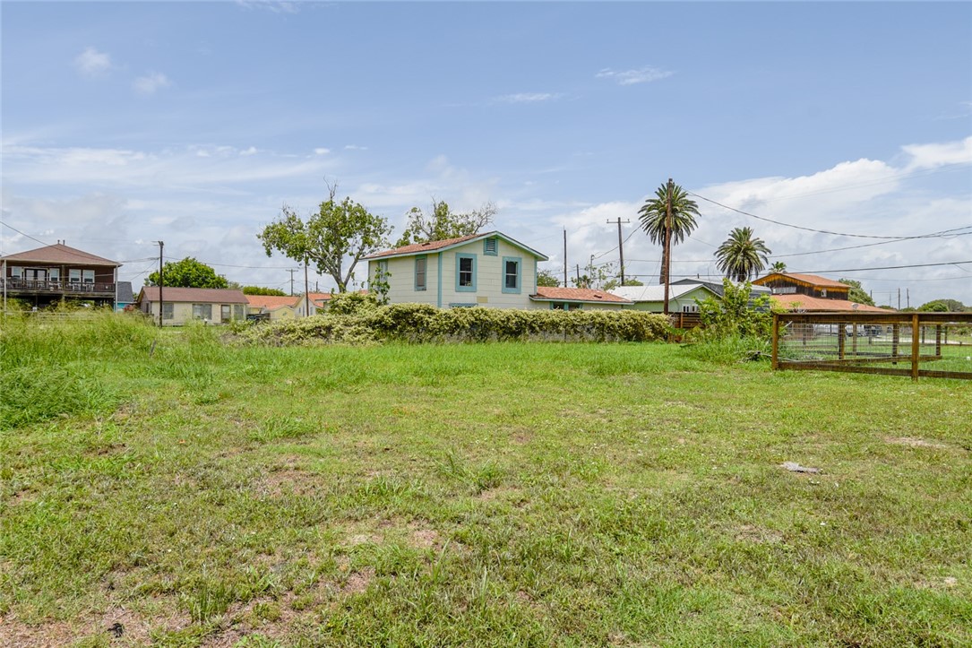 719 E Hackberry Street Rockport TX 78382