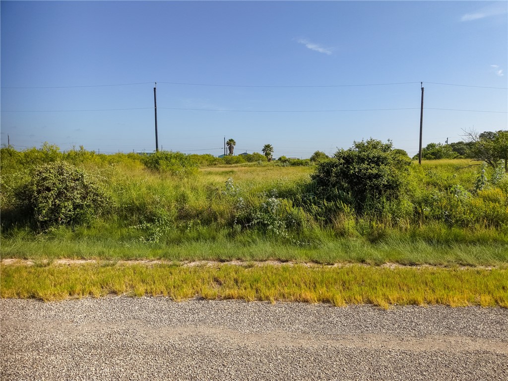 214 W Rustic Oak Lane Rockport TX 78382