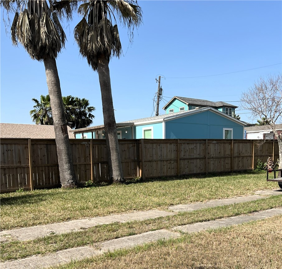 1510 Whispering Sands Street Port Aransas TX 78373