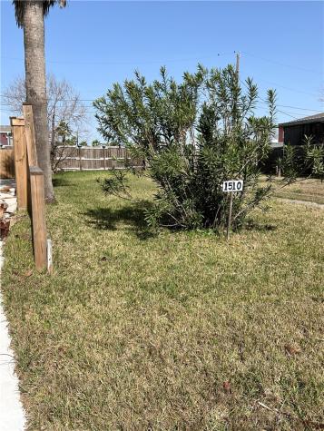 1510 Whispering Sands Street Port Aransas TX 78373