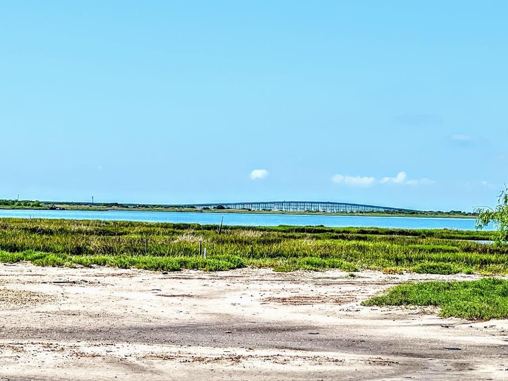 74 Newcomb Bend Loop Rockport TX 78382
