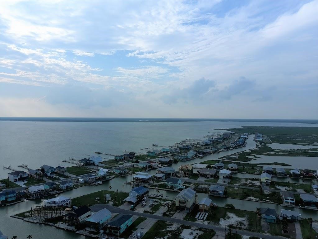74 Newcomb Bend Loop Rockport TX 78382