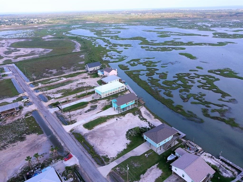74 Newcomb Bend Loop Rockport TX 78382
