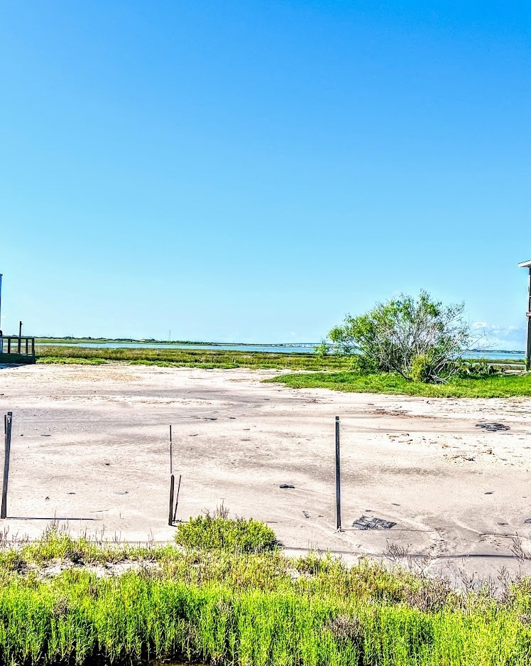 74 Newcomb Bend Loop Rockport TX 78382