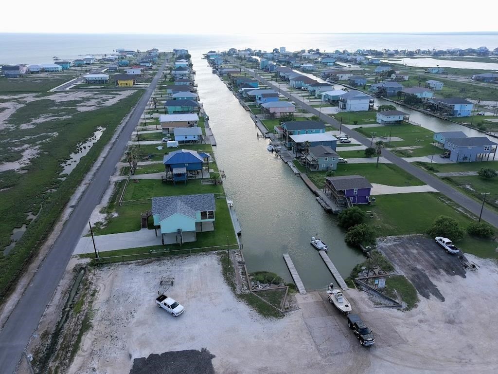 74 Newcomb Bend Loop Rockport TX 78382