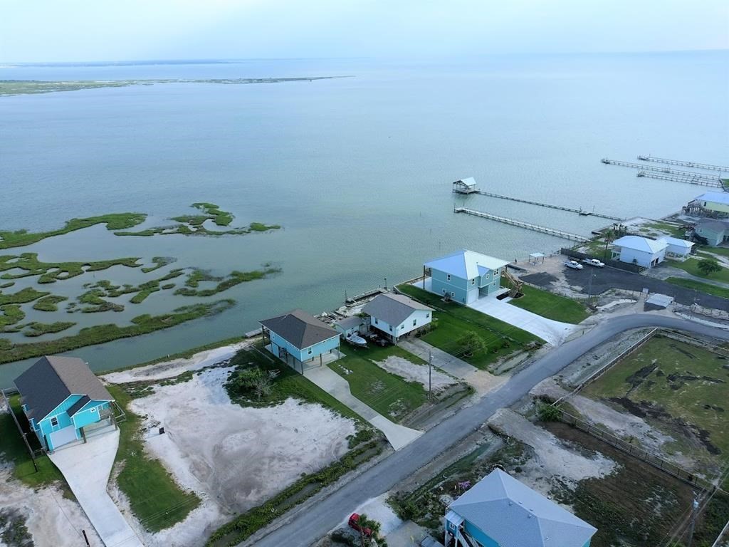 74 Newcomb Bend Loop Rockport TX 78382