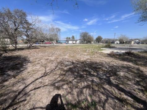 1002 S State Highway 359 Mathis TX 78368