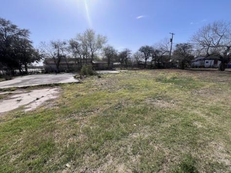 1002 S State Highway 359 Mathis TX 78368