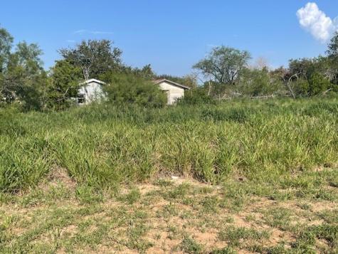 301 E Harald Street Hebbronville TX 78361