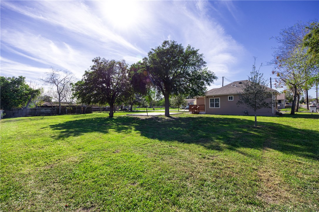 2401 Mary Street Corpus Christi TX 78405