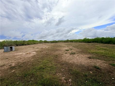 155 County Road 3032 Orange Grove TX 78372