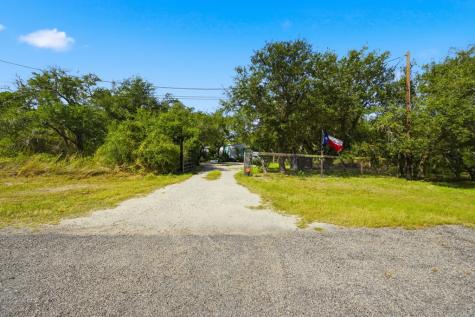1003 Rowe Street Rockport TX 78382