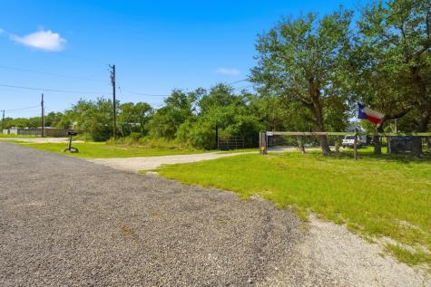 1003 Rowe Street Rockport TX 78382