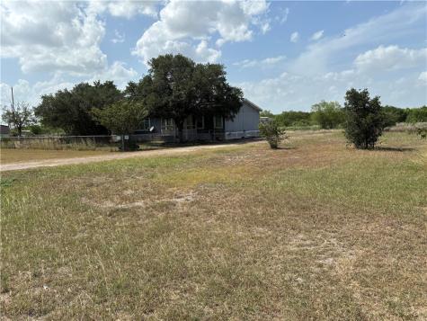 568 Jennifer Orange Grove TX 78372