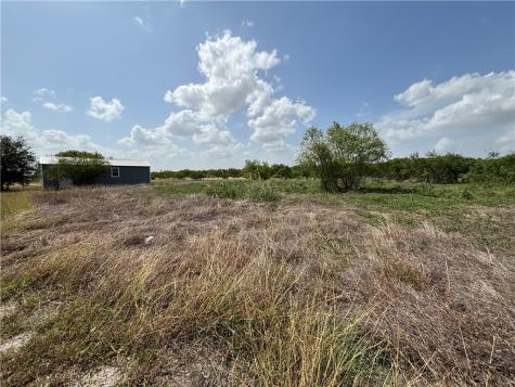 568 Jennifer Orange Grove TX 78372