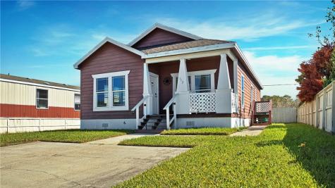 112 Tropical Breeze Aransas Pass TX 78336