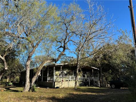 2168 River Oaks Skidmore TX 78389