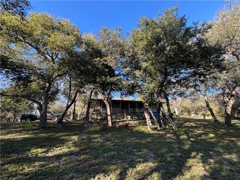 2168 River Oaks Skidmore TX 78389