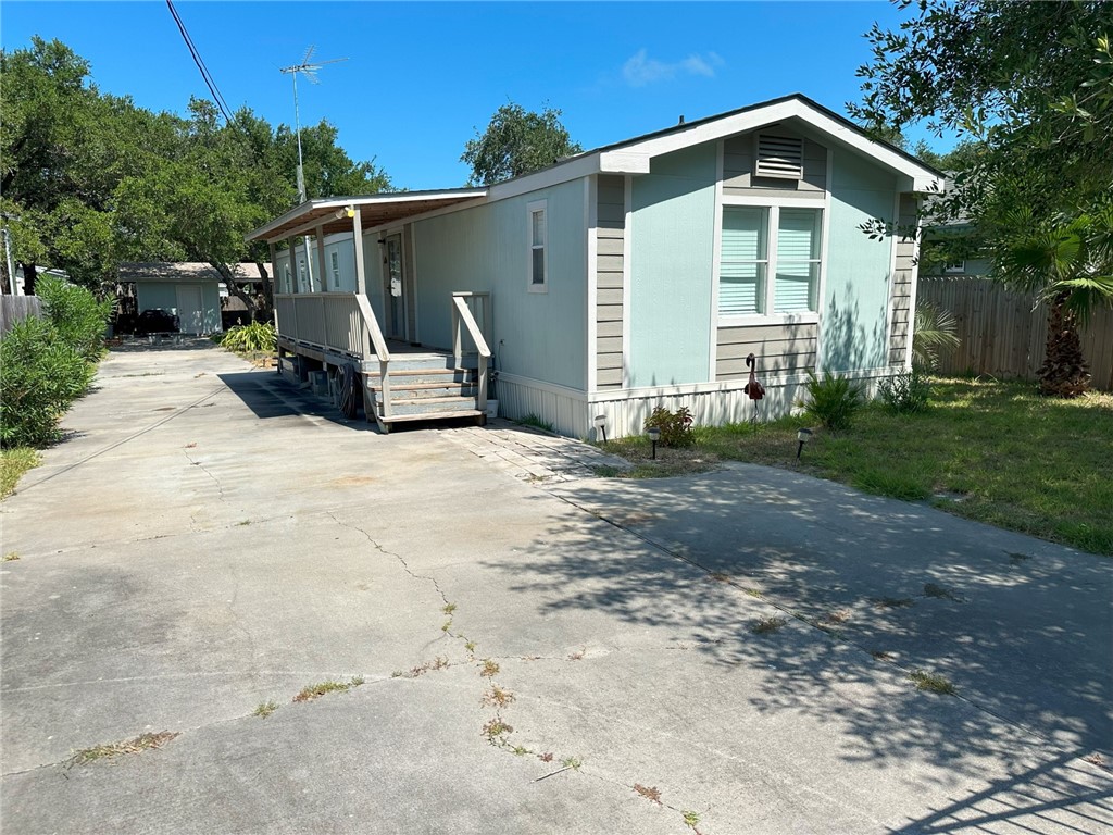 1610 Hardee Street Rockport TX 78382