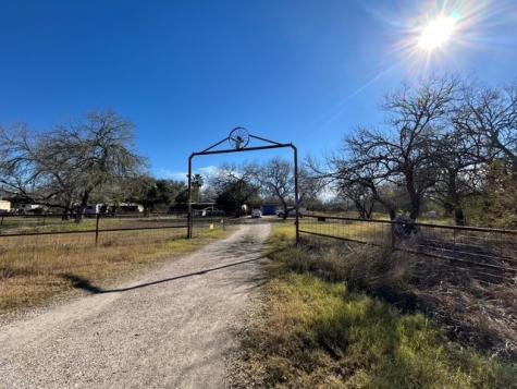 403 County Road 324 Alice TX 78332